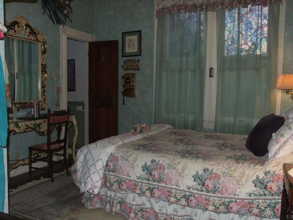 Robin'S Nest Bed & Breakfast San Andreas Exterior photo